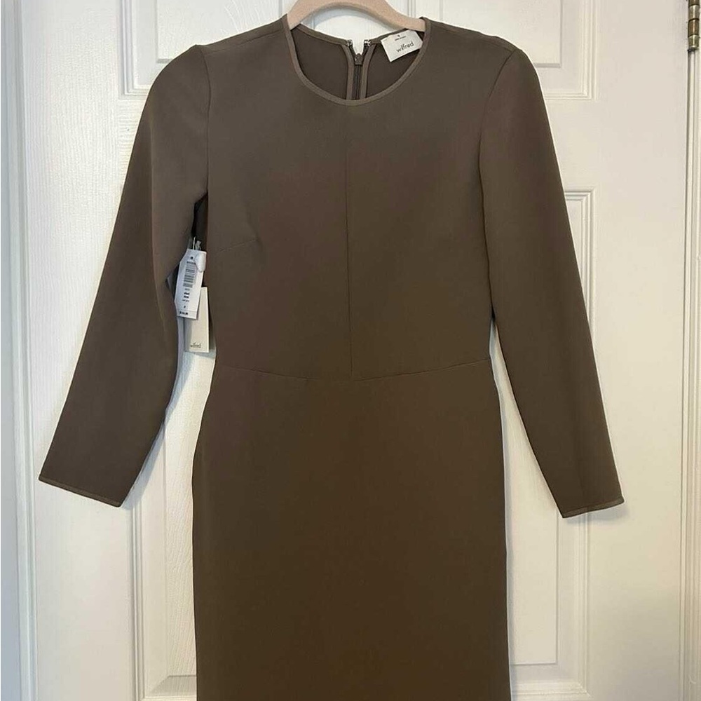 Short Aritzia Dress - NEW with tags - brown
dress